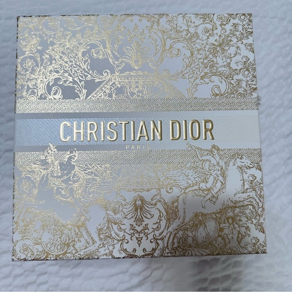 Christian Dior Limited Edition Gift Box - Picture 3 of 4